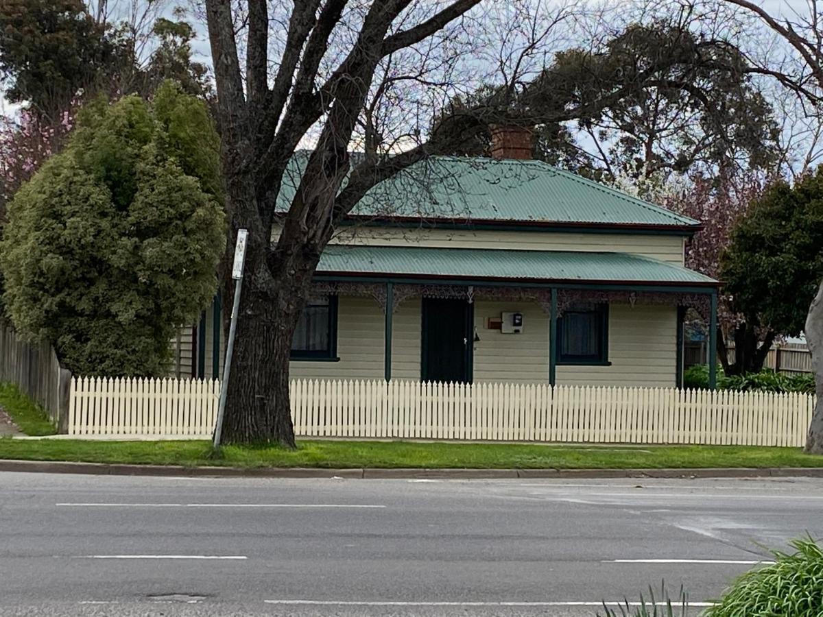 Delightful And Charming Rose Cottage Kilmore Extérieur photo